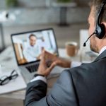 Atención híbrida: los españoles exigen combinar trato humano y digital