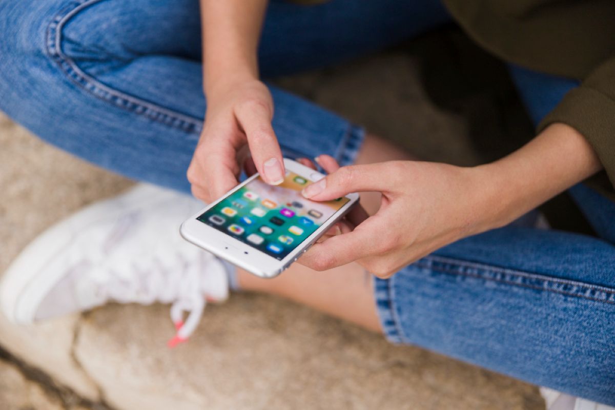 Persona creando apps con google IA Studio