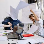 Éxito laboral: por qué asegurar tu futuro te hace trabajar más feliz