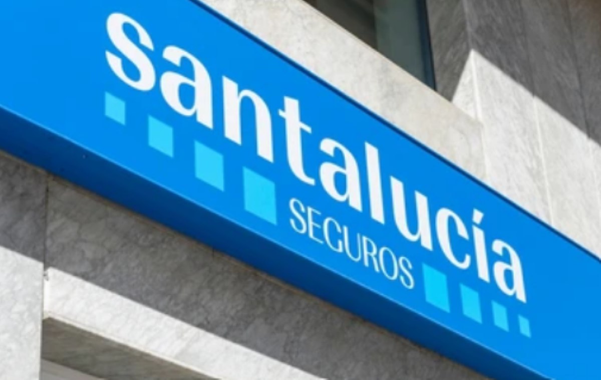Santalucía se consolida en Unicaja: alcanza el 10% del capital